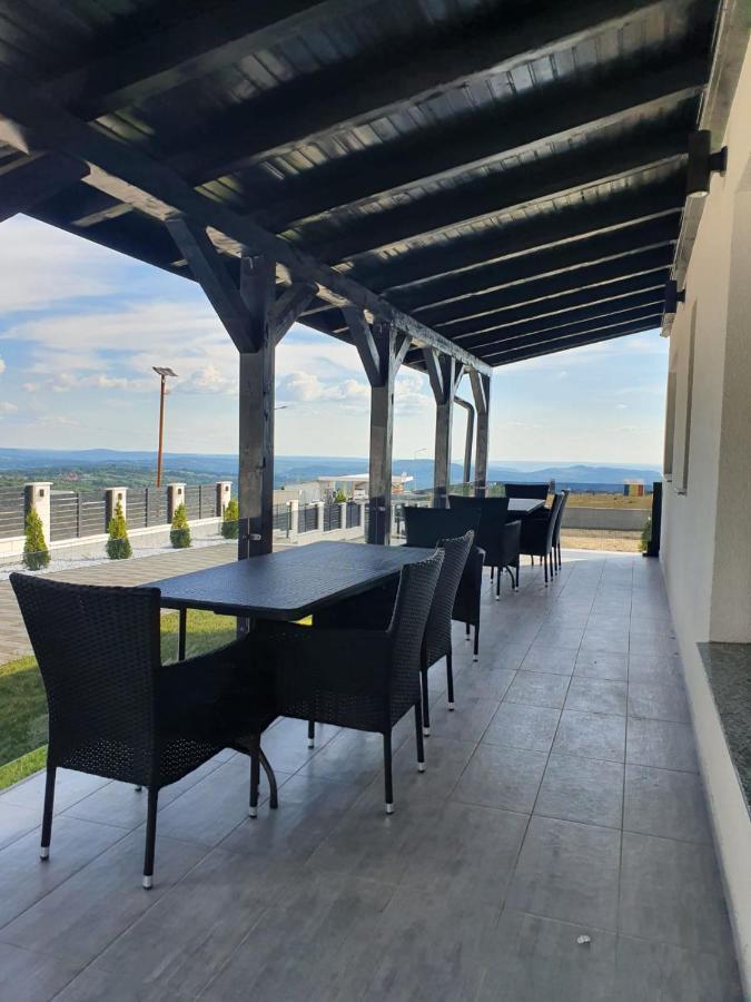 Casa De Vacanta Larisa Новач-Стрэйни Экстерьер фото