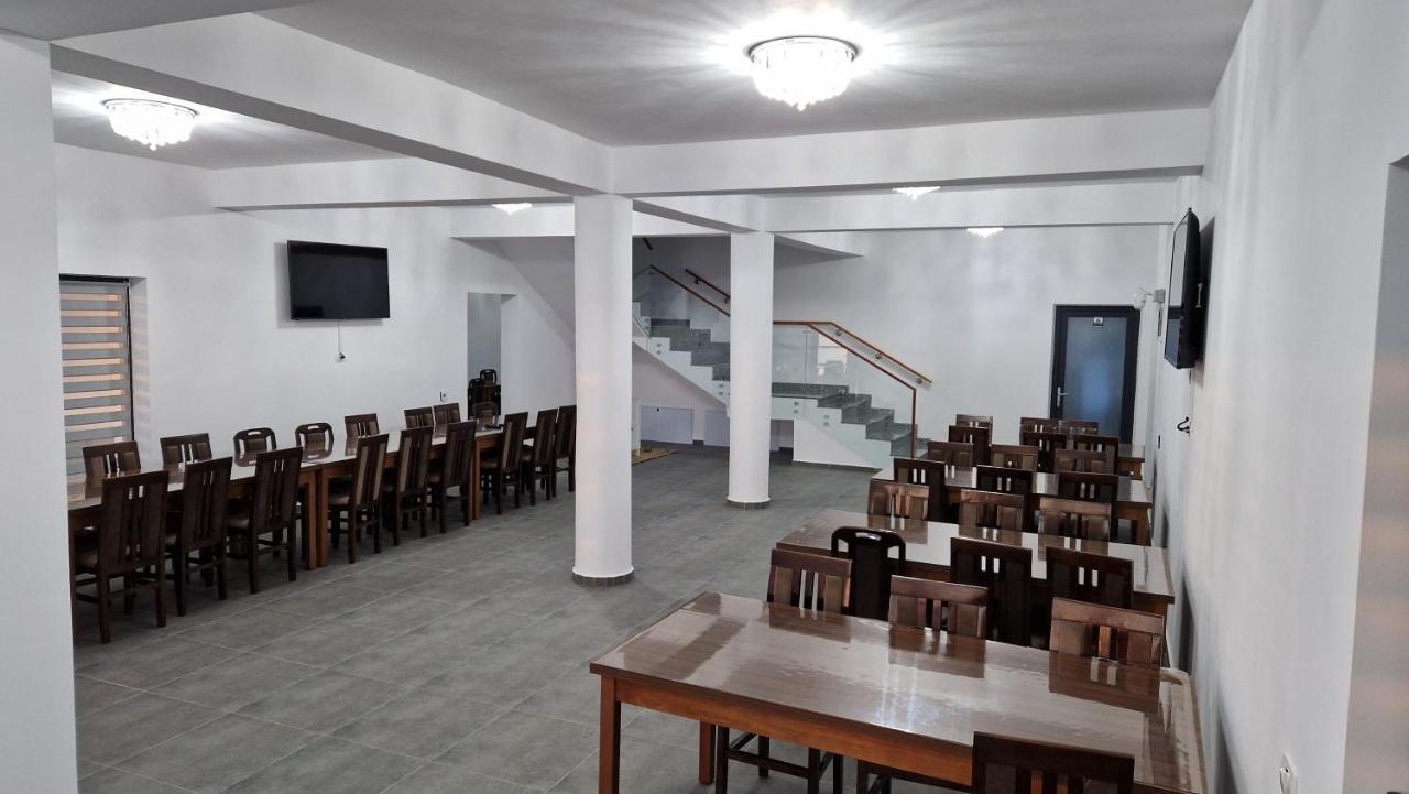 Casa De Vacanta Larisa Новач-Стрэйни Экстерьер фото