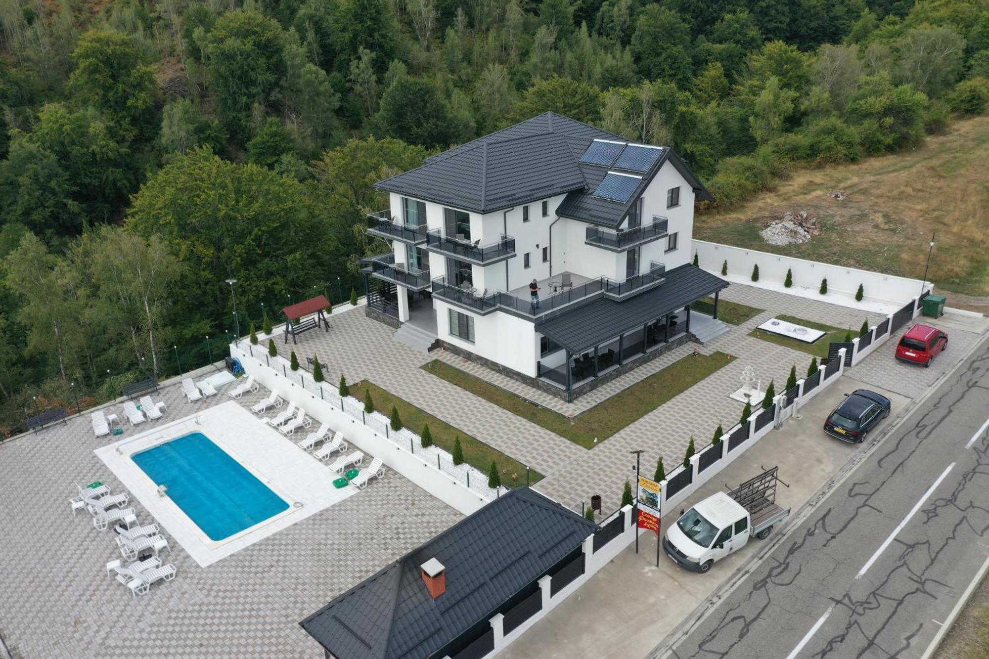 Casa De Vacanta Larisa Новач-Стрэйни Экстерьер фото