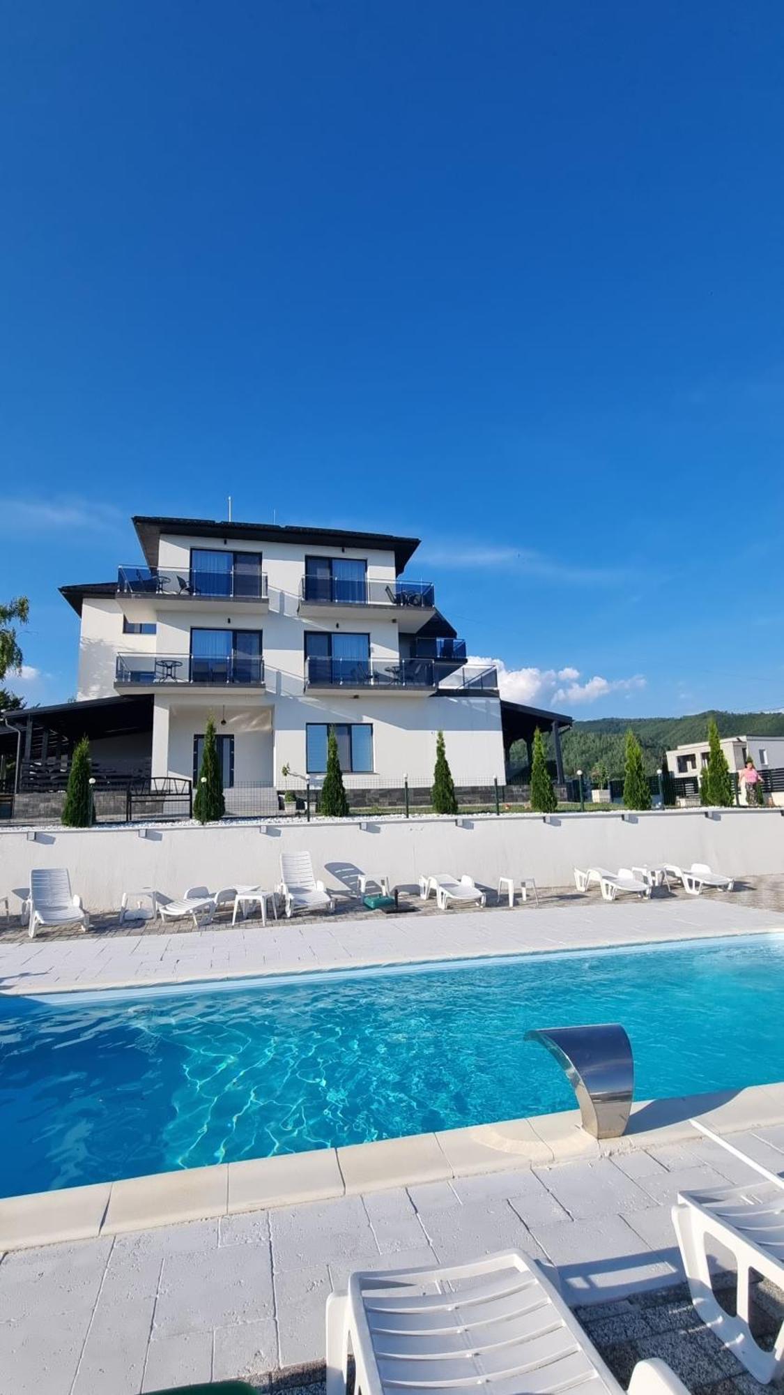 Casa De Vacanta Larisa Новач-Стрэйни Экстерьер фото
